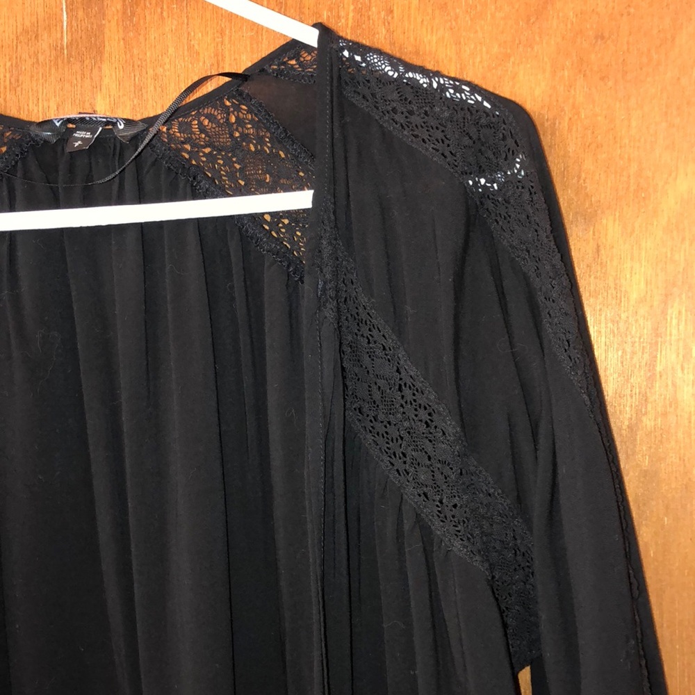 Cardigan - Picture 2 of 4